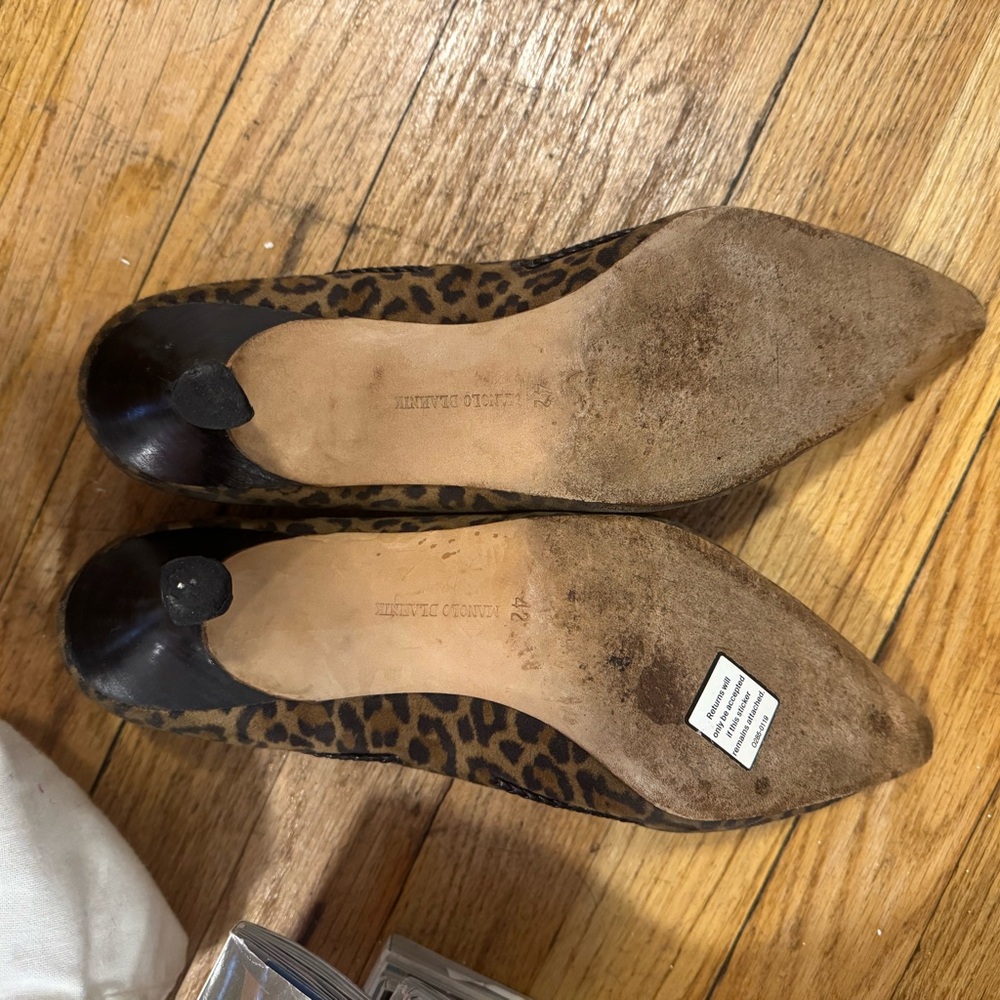 Manolo Blahnik Suede Leopard Print Pointed Toe Ki… - image 6
